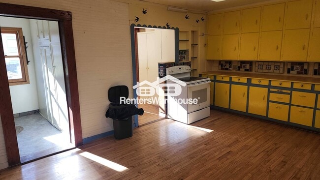 Photo - 1134 Rustic Rd 4