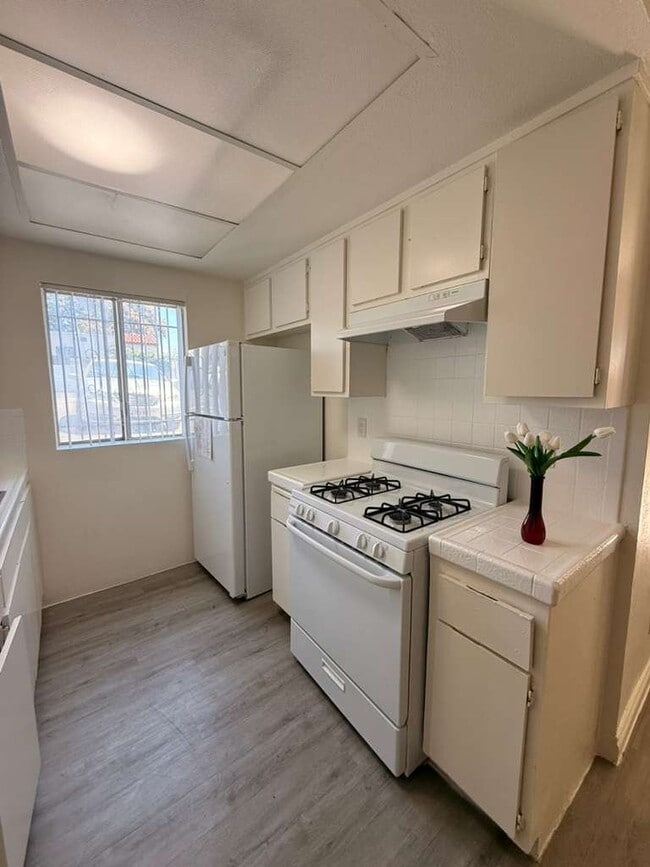 Photo - 236-254 S Ave 24 Unidad A01