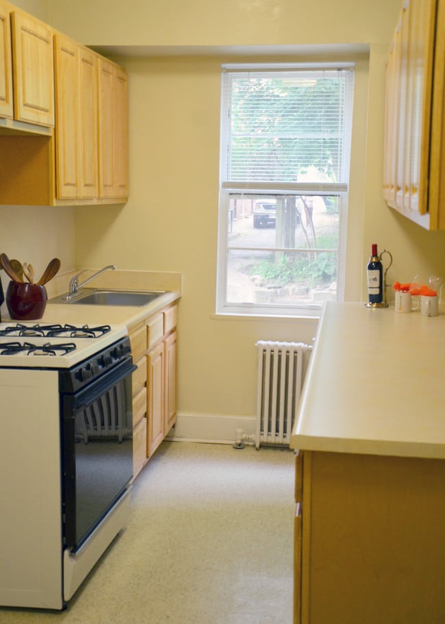 Photo - Q Street Apartments