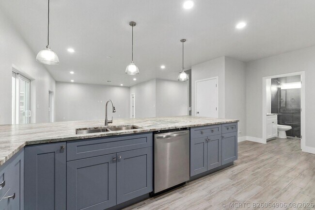 Photo - 1351 SW Don Ct