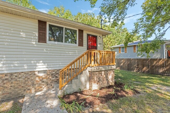 Photo - AVAILABLE NOVEMBER 10th. 2 Bed 1 bath FOR ...