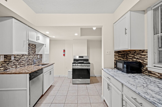 Photo - 4632 A St SE