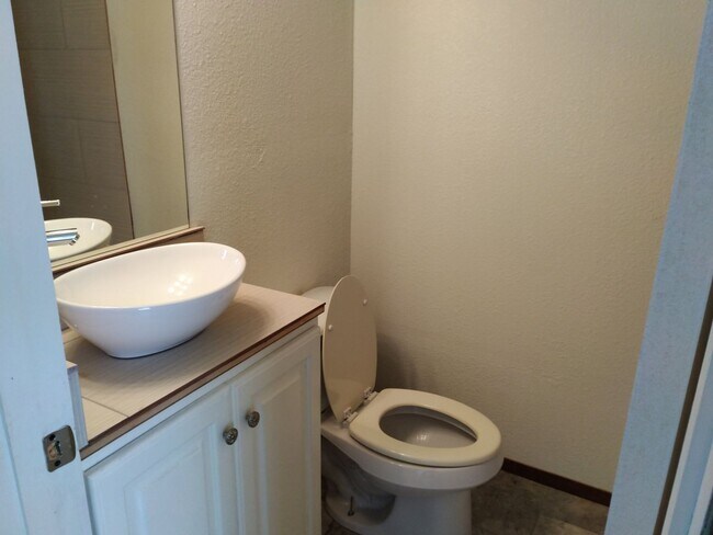 Photo - 5588 Hwy 112 Unidad 3