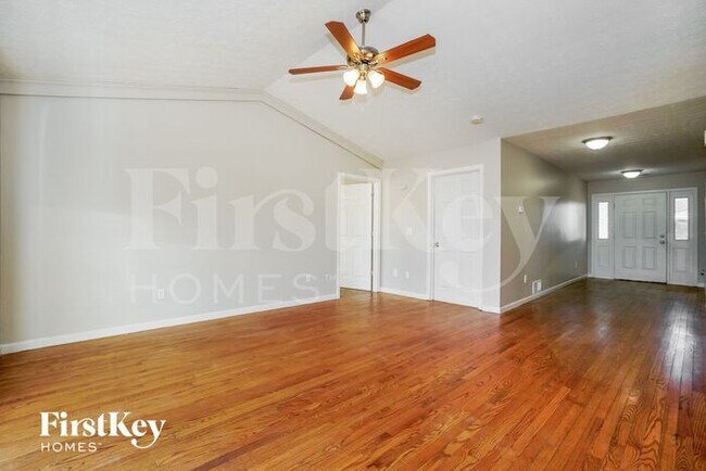 Photo - 2544 Willowgate Rd