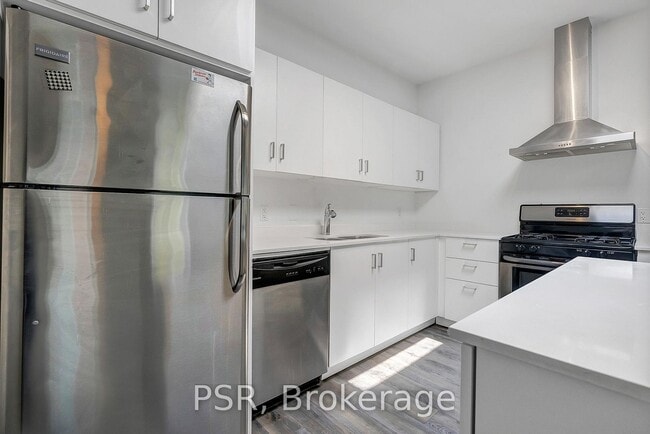 Photo - 464 College St Unit #3