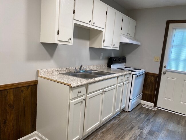 Photo - 40 Rossfield Cv Unit R