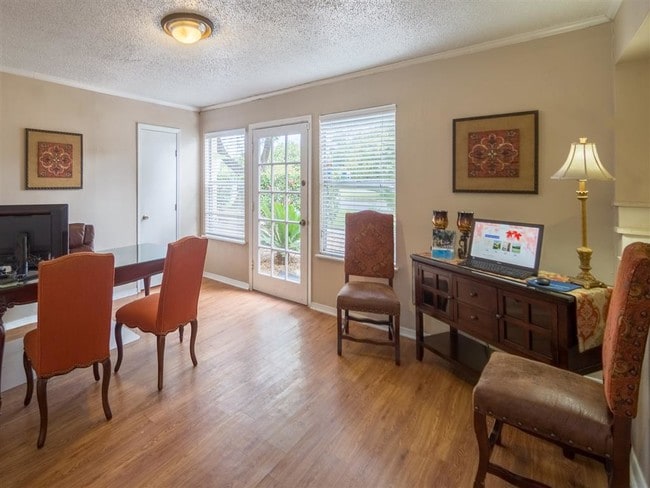 Forest Creek Apartments