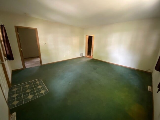 Photo - WHOLE HOUSE: 3 Bed 1 Bath close to UWEC! Available June 1st