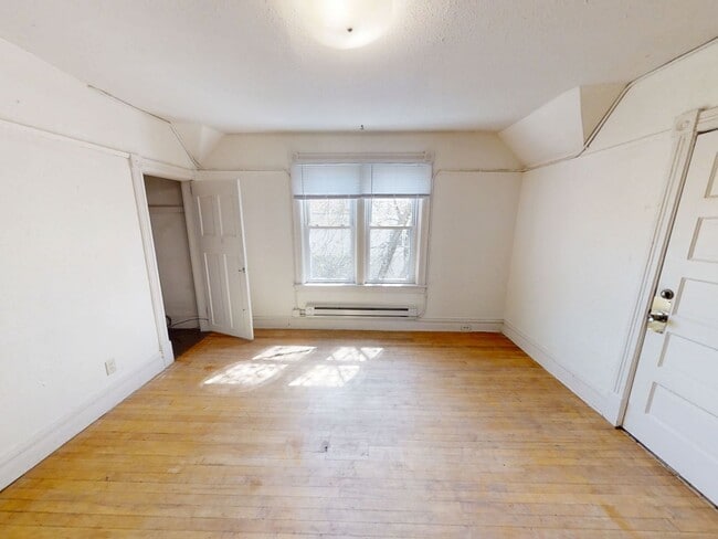 Photo - 3127 Restormel St Unit Apt 2