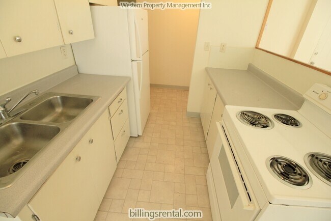 Kitchen - 711 Avenue B Unit #2