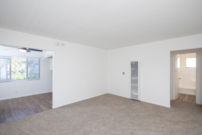 Photo - La Jolla / Village Area - Upstairs One Bedroom in the Village! Unidad 7705