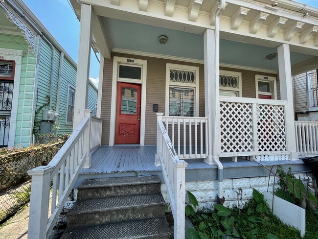 Building Photo - 2420 Jena St Unit 2420