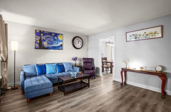 Photo - 80 Loma Vista Way