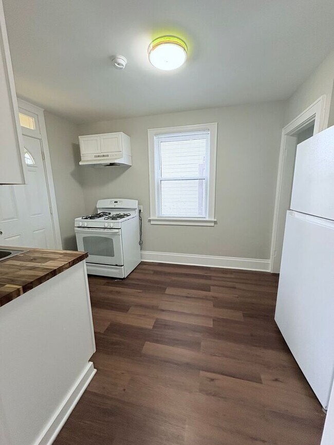 Photo - Charming 3 beds 1 bath in Columbus!