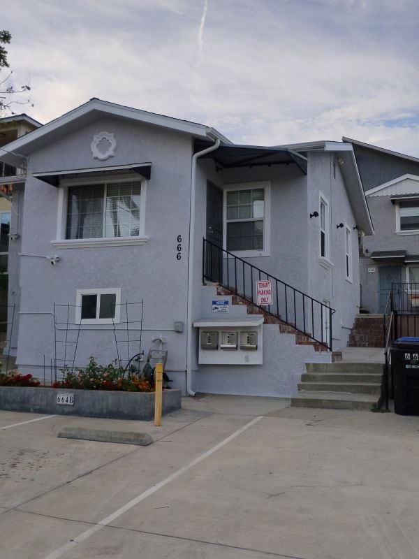 Building Photo - 666 W 3rd St