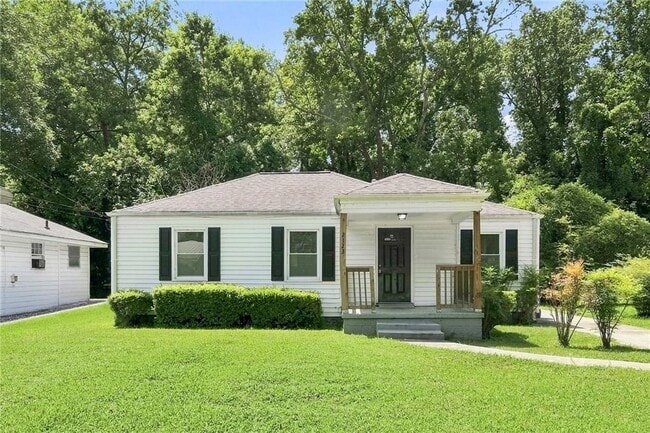 Building Photo - 2123 Blayton Ln SE