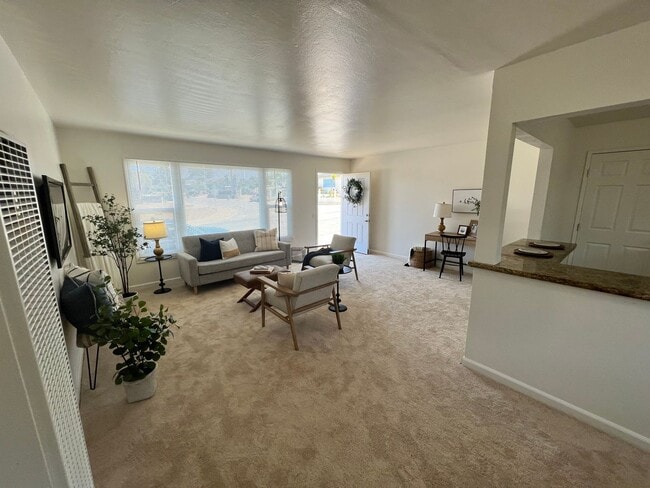 Photo - Great 2 Bedroom Corner Lot House Seaside