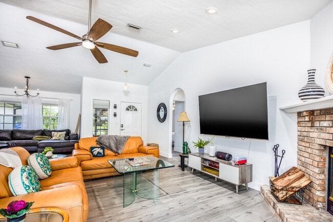 Photo - 4726 NW 27 Pl Unit SI ID1359122P