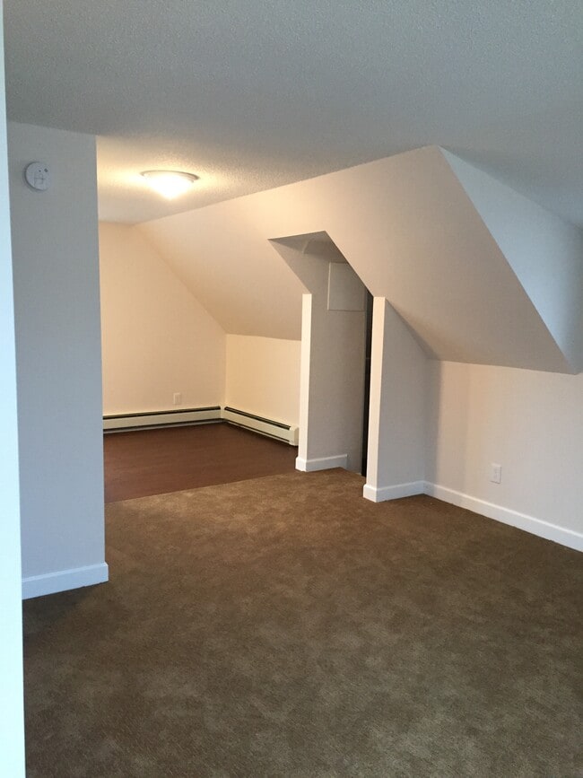 Photo - 1369 Saint Clair Ave Unit Upper