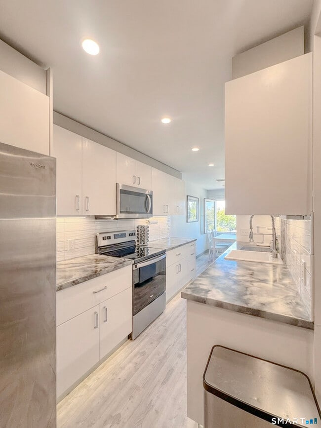 Photo - 60 Connecticut Ave Unidad 3