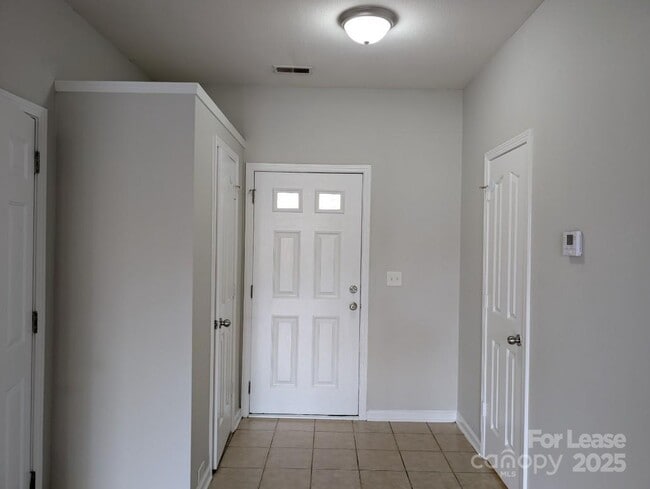 Photo - 7032 Sunman Rd