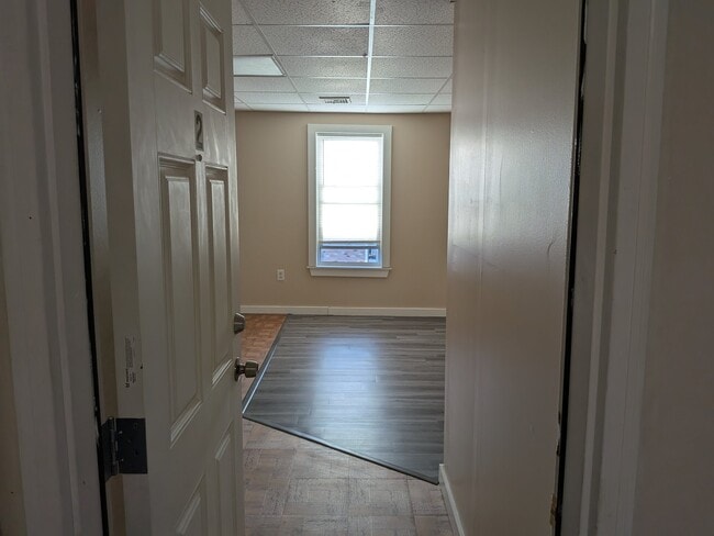 Photo - 437 Bay St Unit 2