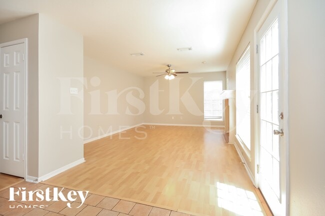 Photo - 1039 Wentworth Dr