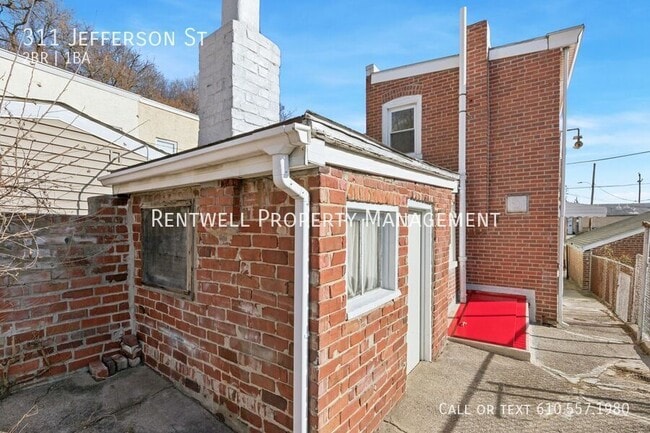 Photo - 311 Jefferson St
