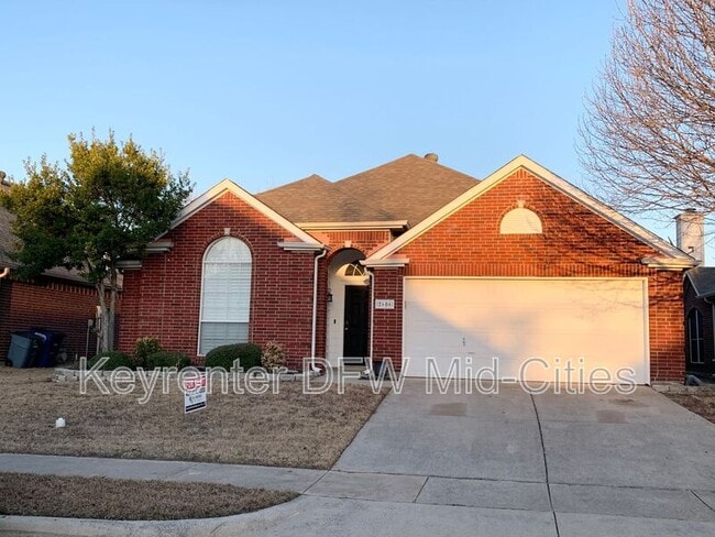 Building Photo - 2606 Lonesome Oak Dr