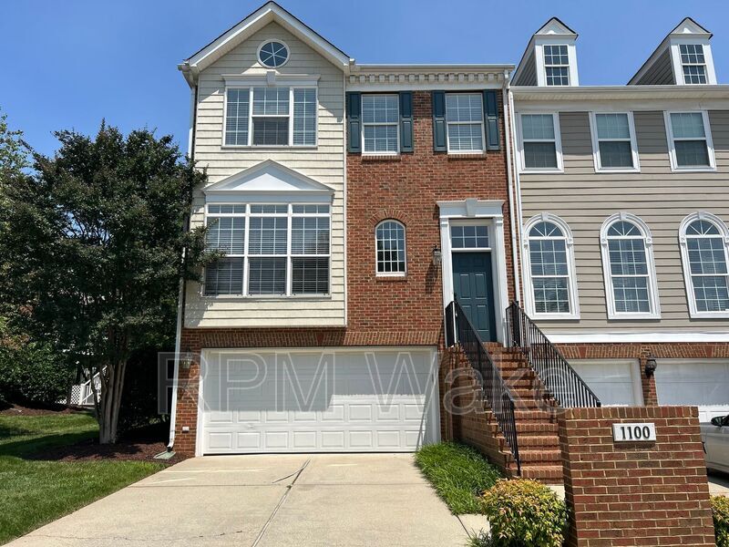 Photo - 1100 Kirkeenan Circle