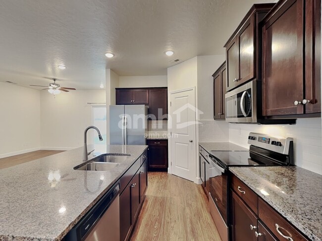 Photo - 5095 W Milliron Dr