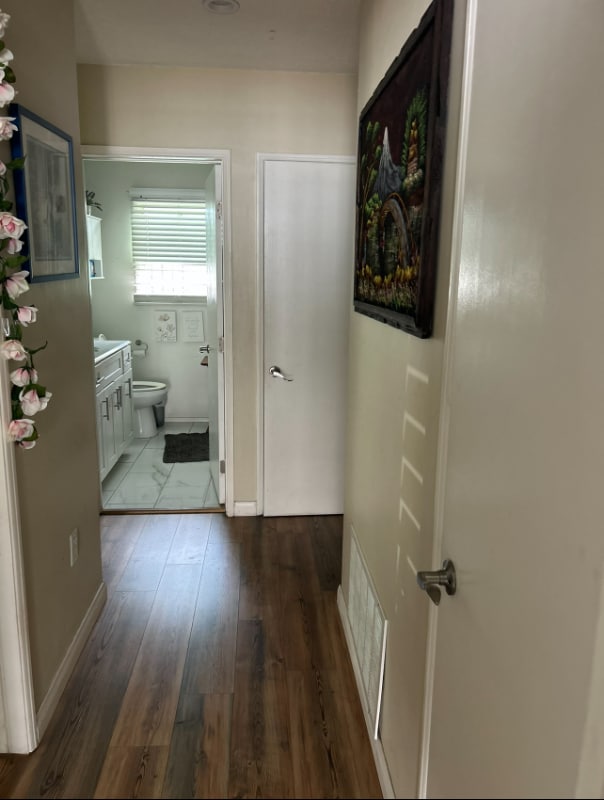 Photo - 11619 Wilkie Ave