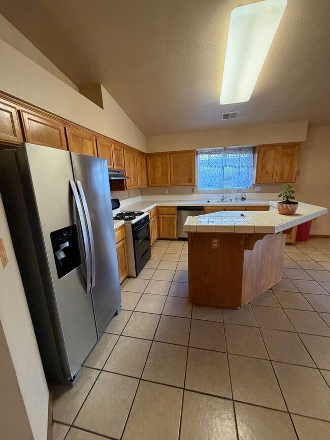 Photo - Nice home for rent in Hanford