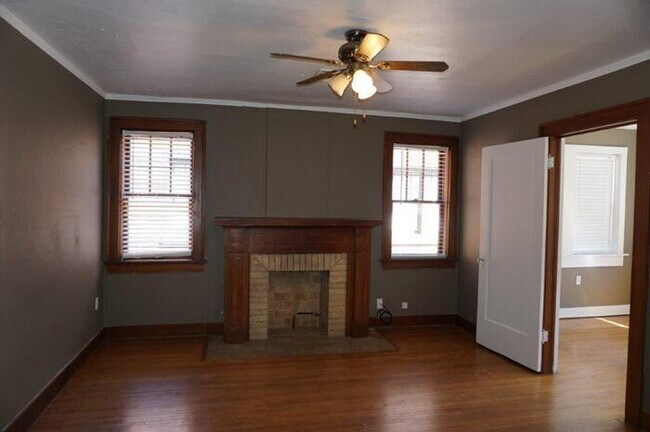 Photo - Large 1 Bed 1 Bath in Mesta Park Addition NW OKC, Close to Midtown, Uptown and Downtown