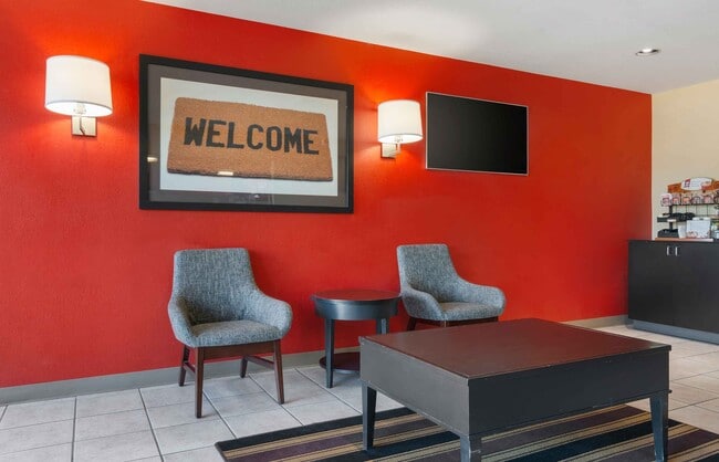 Furnished Studio-St. Louis - Earth City