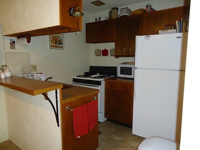 Wildcat Inn - 411-415 N. Martin Luther King Dr
