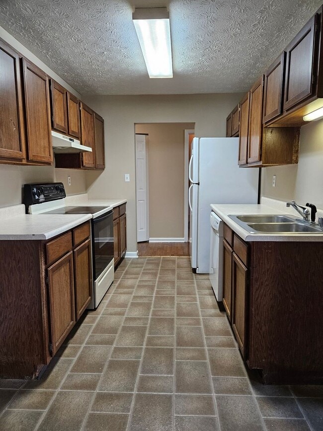 Photo - Scoop this 2 bedroom duplex up before someone else does!