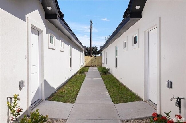 Photo - 503-505 W Farm to Market 495 Unit 2