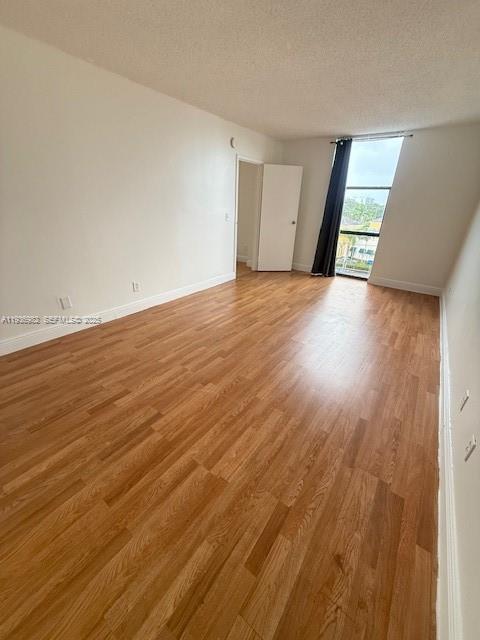 Photo - 13499 Biscayne Blvd Unit 409