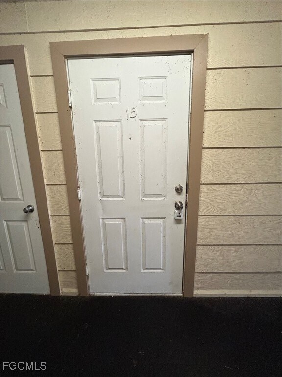 Building Photo - 211 Park Ave