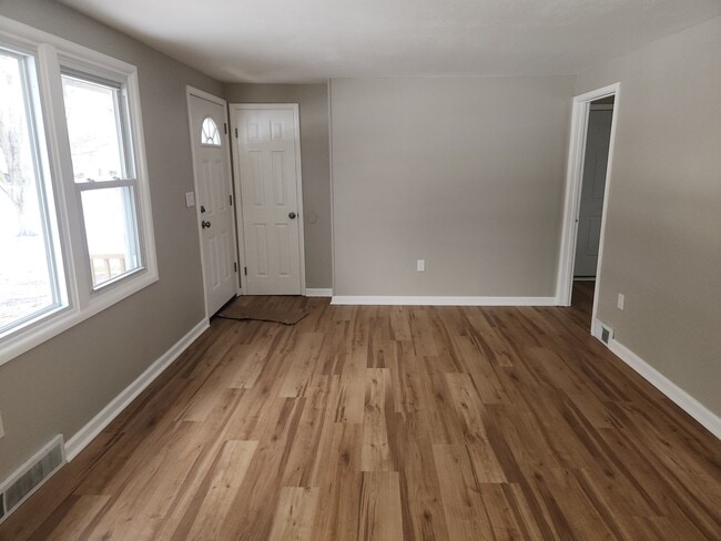 Photo - 311 Rebecca St