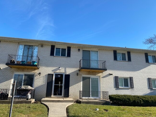 Building Photo - 116 S Cooper Rd Unit 1