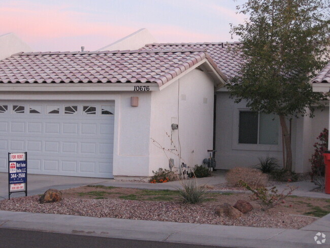 Building Photo - COMMUNITY POOL Rental