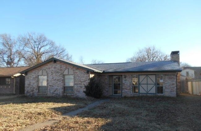 Building Photo - 3 Bedroom House in Garland