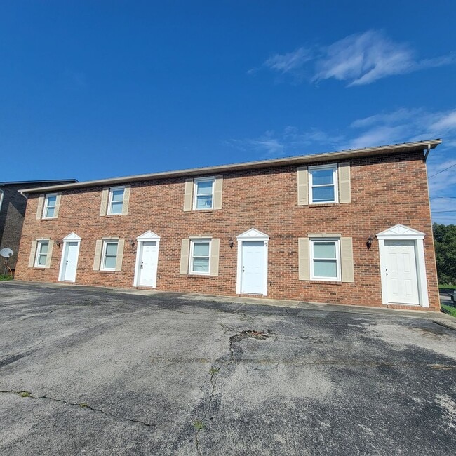 Building Photo - 1819 Stargazer Dr Unit 1819 Stargazer Ave Apt 3