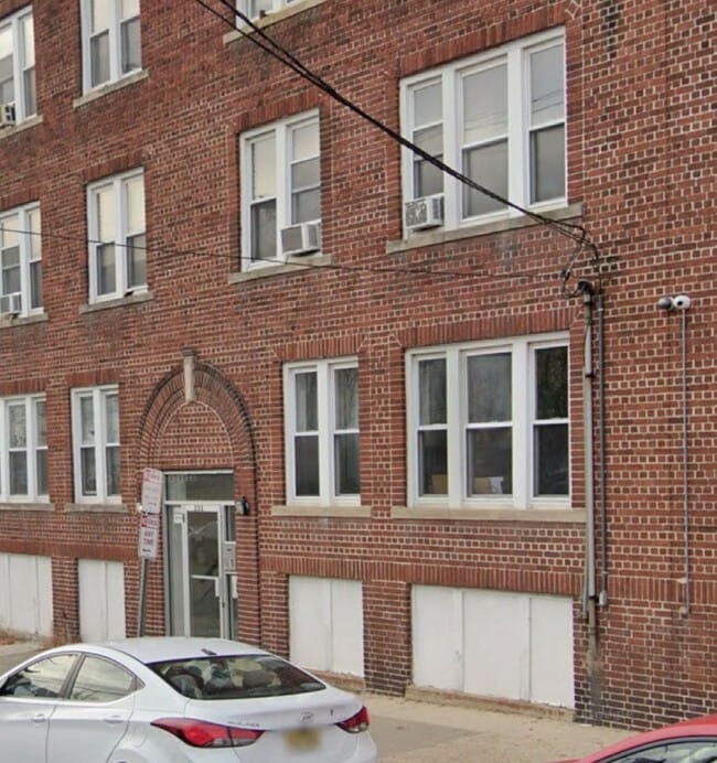 Photo - 240 Fowler Ave Apartments Unit 3