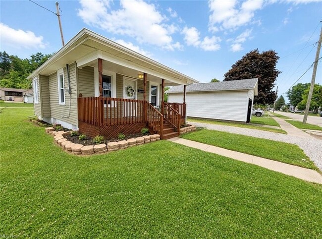 Building Photo - 2127 Hoge Ave