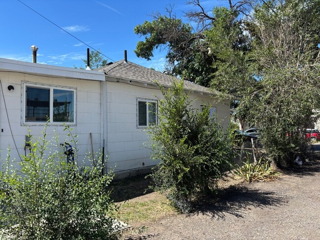 Photo - 121 W Young St