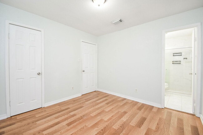 Photo - 5154 Markwood Ln