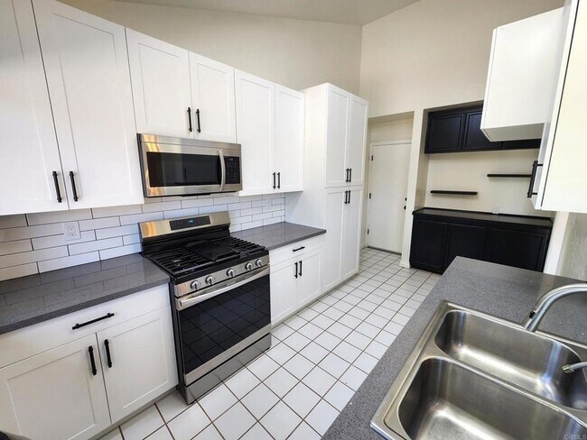 Photo - 80 N Lucas Ct